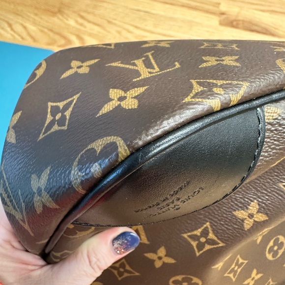 Louis Vuitton Odeon. This bag is in pristine condition - Picture 6 of 8